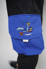 Load image into Gallery viewer, Unisex Tech Bandi Nylon Road Runner Sweatsuit (Black/Blue)