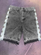 Load image into Gallery viewer, Bandi Skull Short(s)
